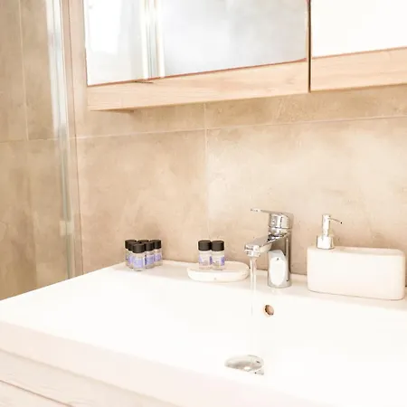 Sunlight Ornos Suites, Private Hot Tub 아파트 Mykonos Town