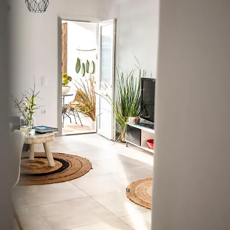 Sunlight Ornos Suites, Private Hot Tub Διαμέρισμα