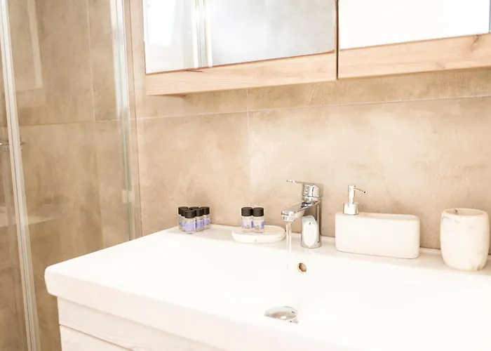 Sunlight Ornos Suites, Private Hot Tub Daire Mykonos Town