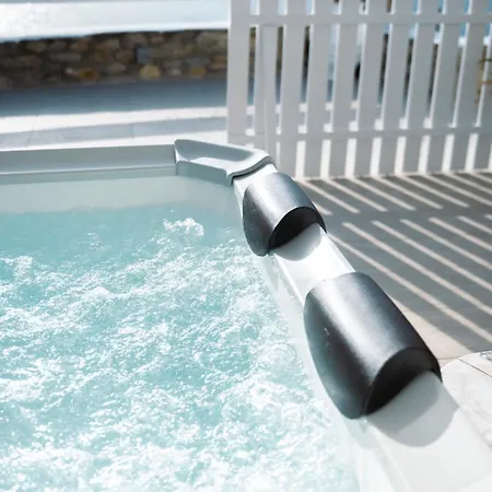 Sunlight Ornos Suites, Private Hot Tub Apartman *